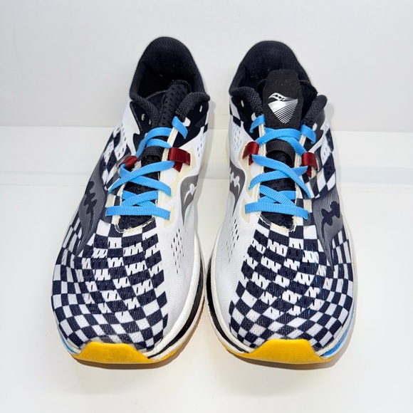 SAUCONY ENDORPHIN PRO 2! - Picture 3 of 7